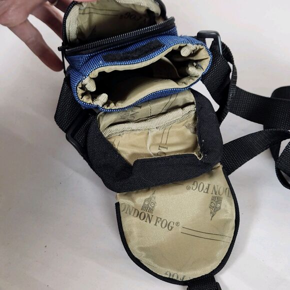 London Fog Brand Medium Camera Bag. great Condition Black blue  travel hiking - Picture 10 of 11